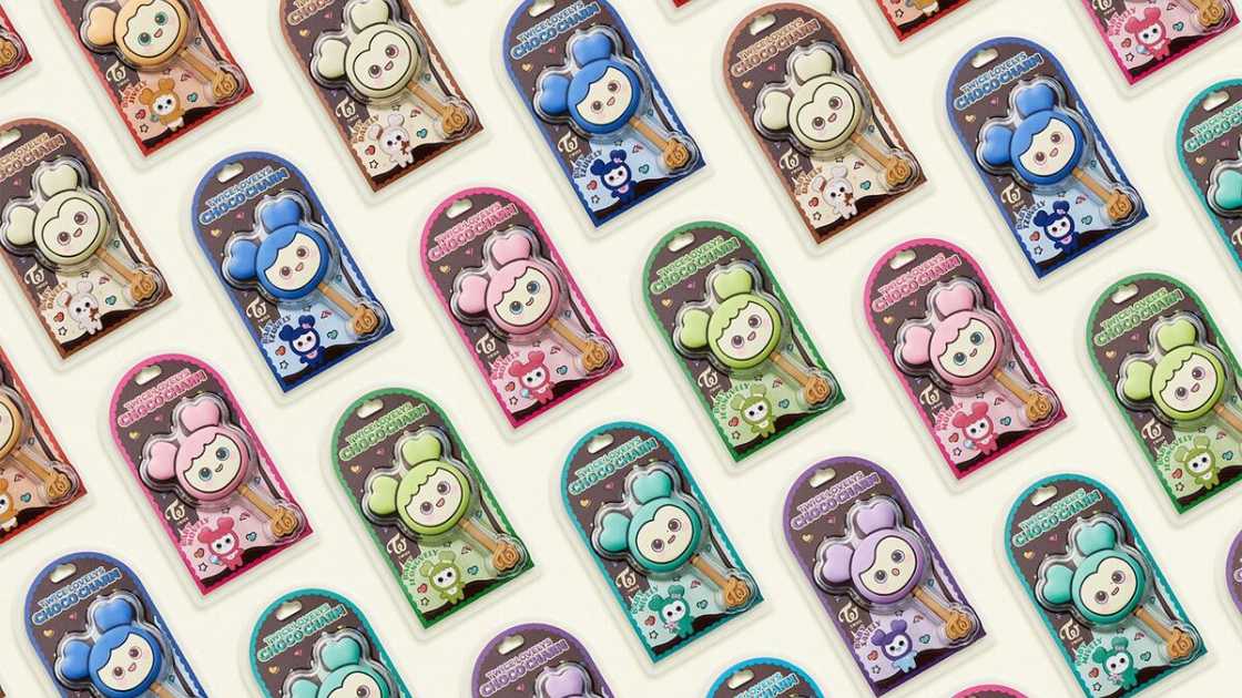 TWICEチョコがけボーロ&チャームの価格と種類について